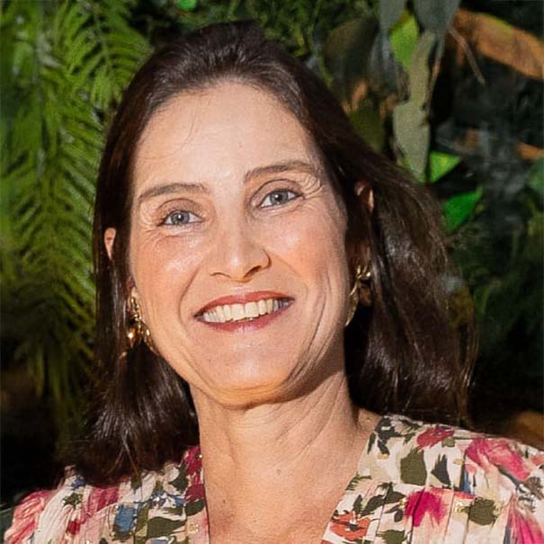 Profa. Dra. Tatiana Domingues Pereira